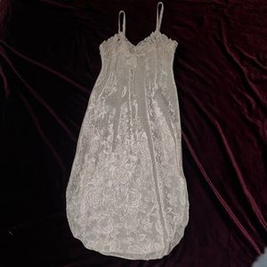 Private Luxuries Floral Embossed Slip